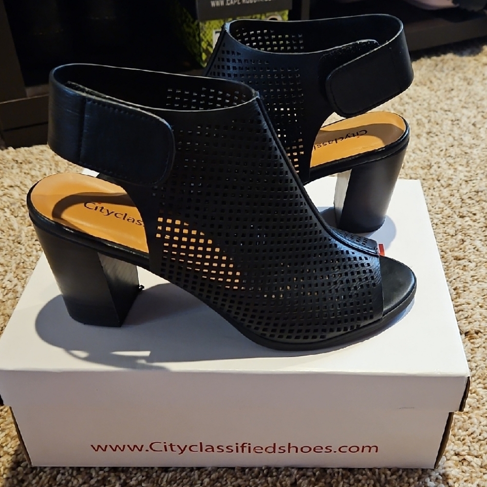 Cityclassified Black Heels Sleek Design